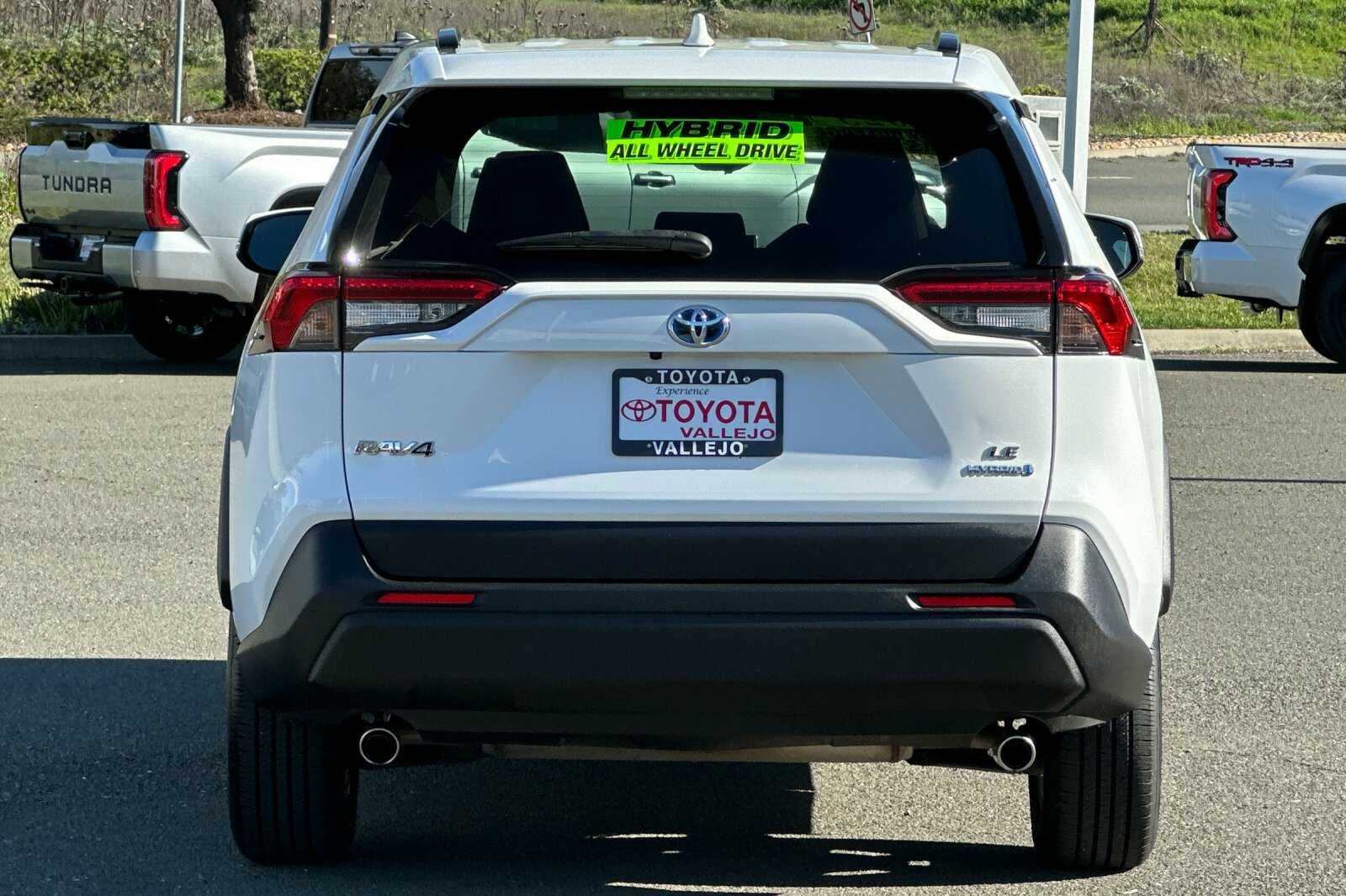 2023 Toyota RAV4 Hybrid LE