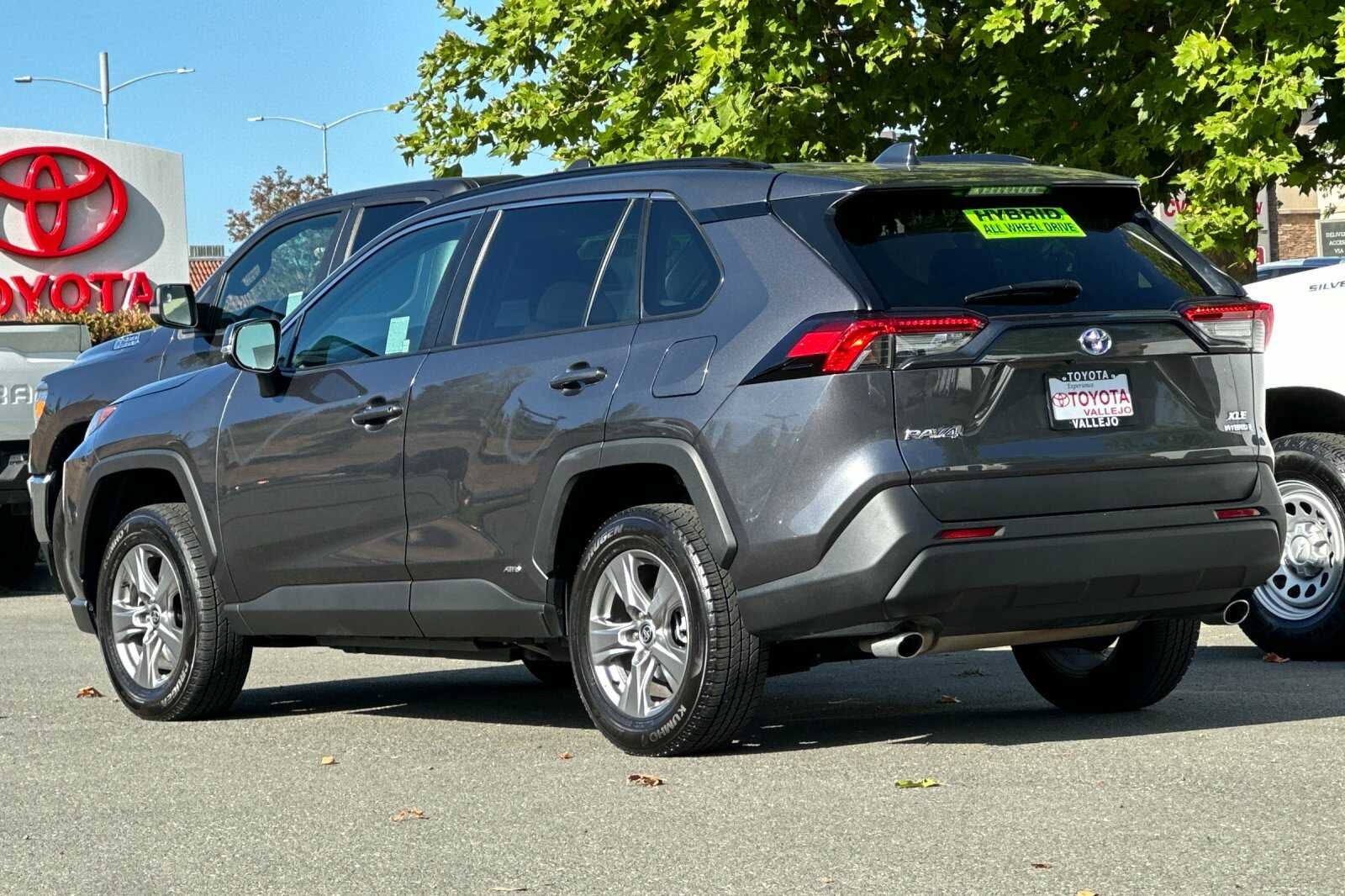 2024 Toyota RAV4 Hybrid XLE