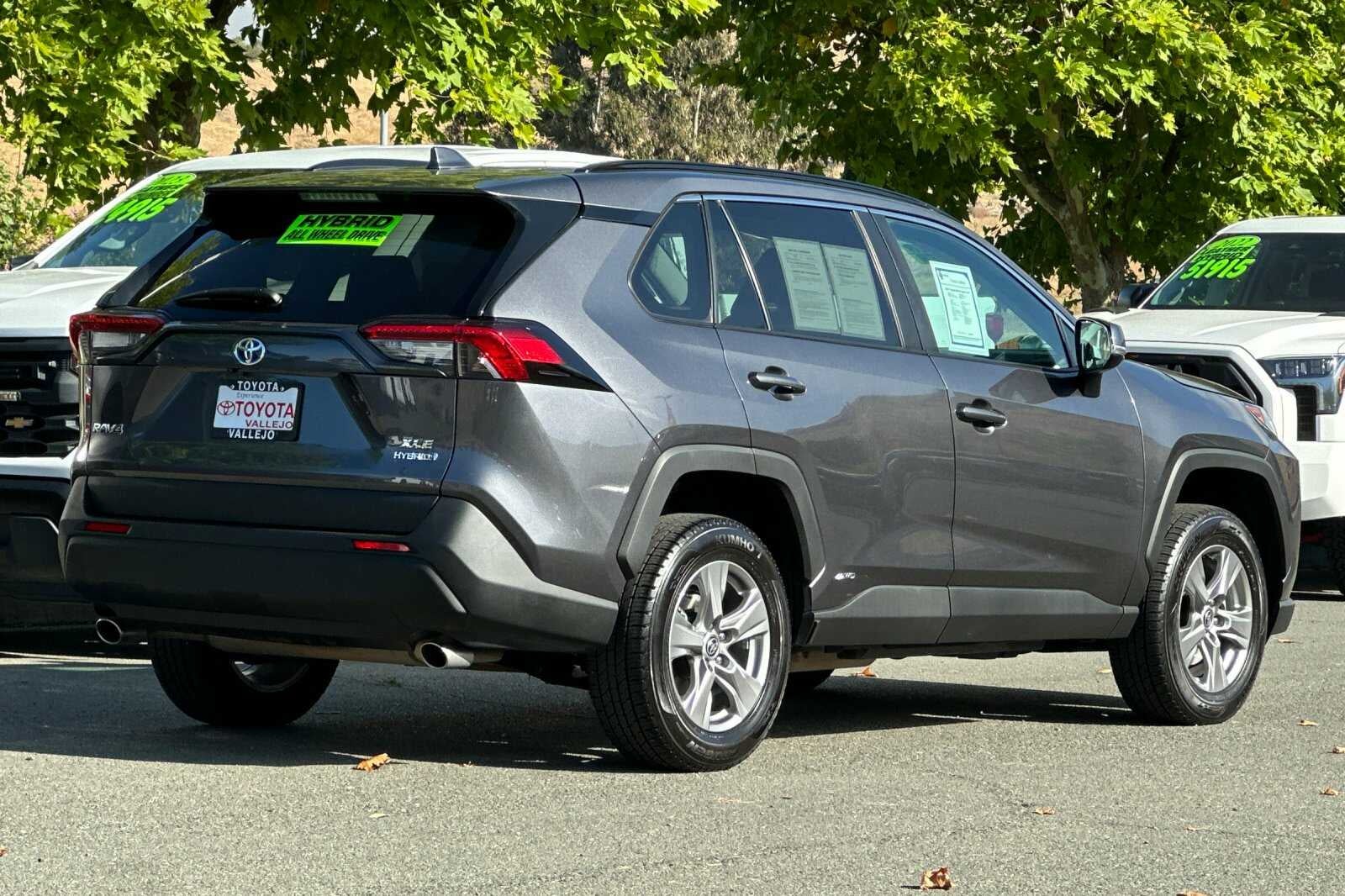 2024 Toyota RAV4 Hybrid XLE