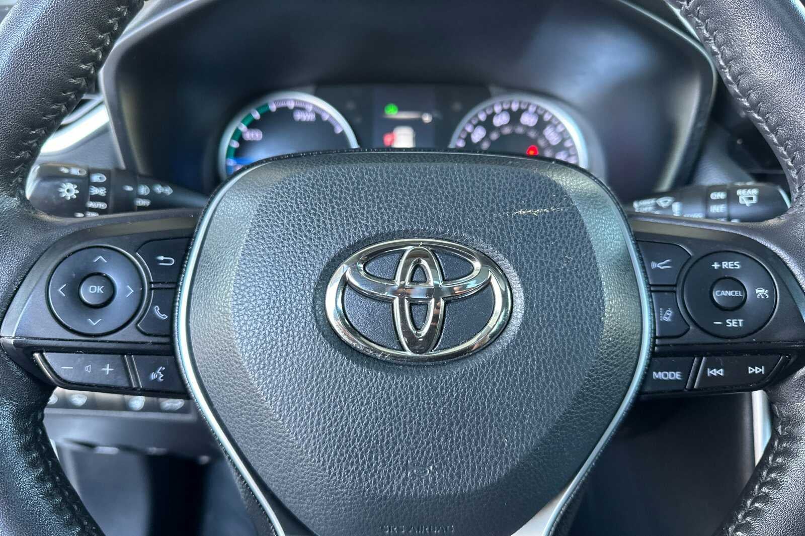 2021 Toyota RAV4 Hybrid XLE
