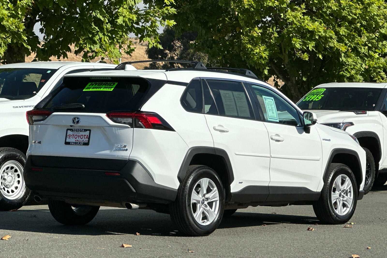 2021 Toyota RAV4 Hybrid XLE