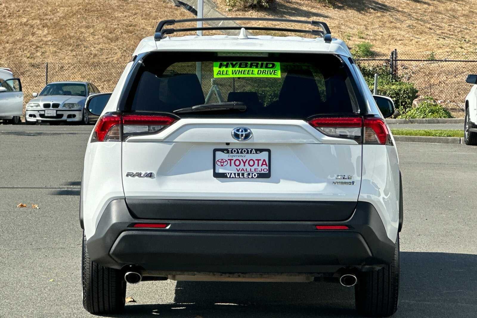 2021 Toyota RAV4 Hybrid XLE