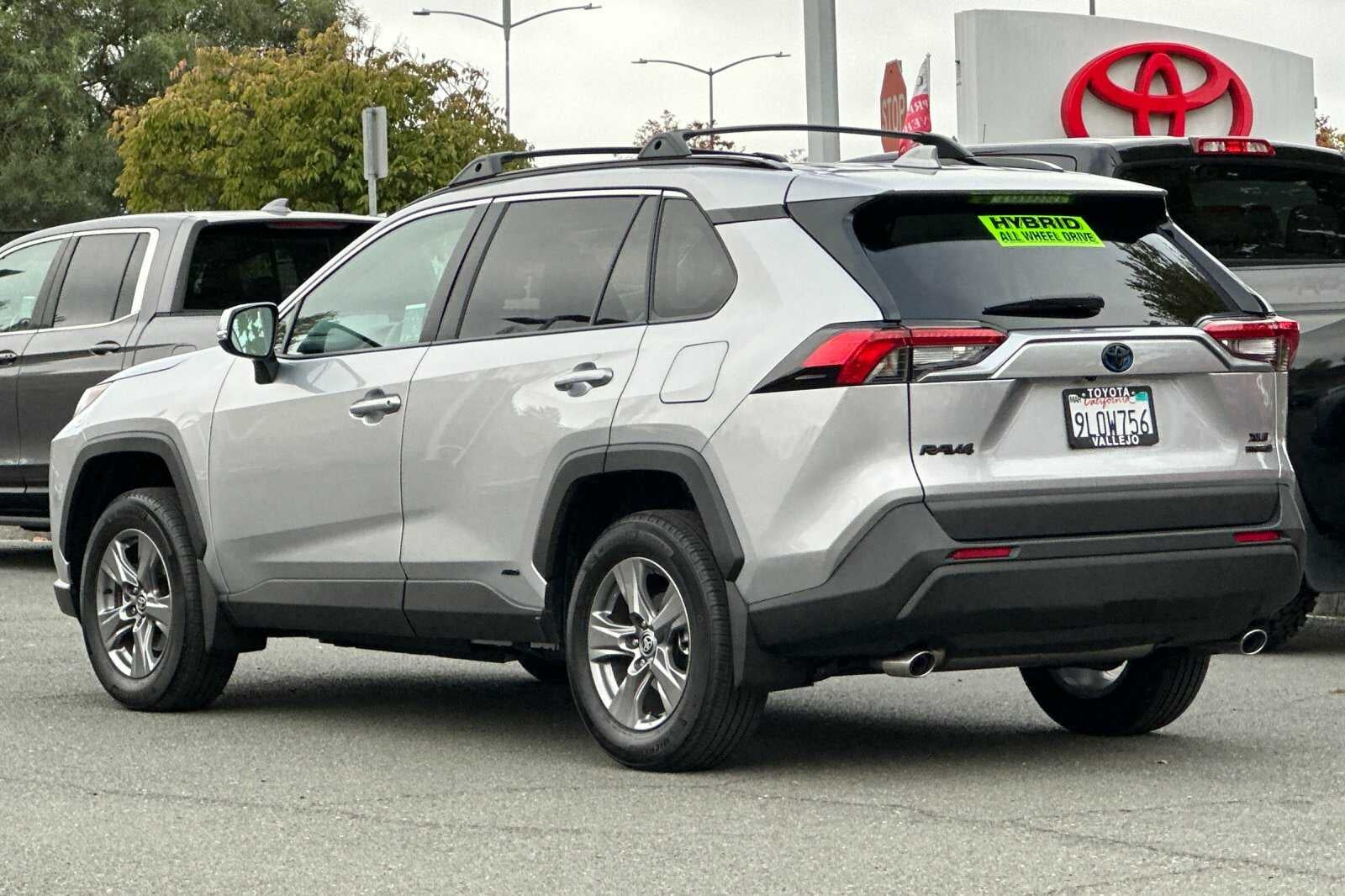 2024 Toyota RAV4 Hybrid XLE