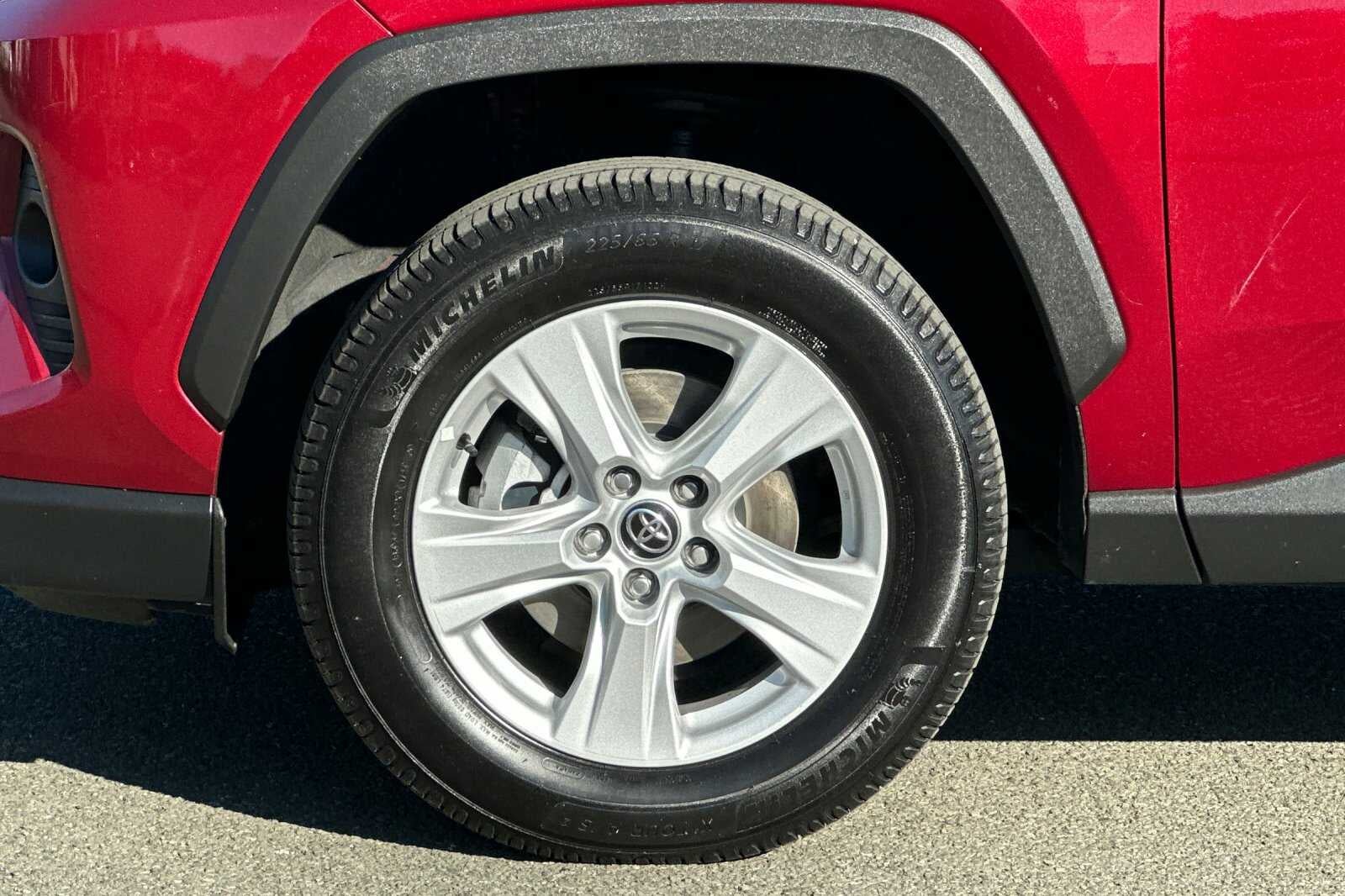 2021 Toyota RAV4 Hybrid XLE