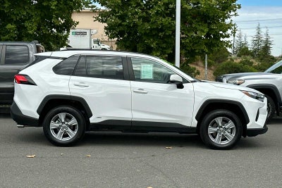 2025 Toyota RAV4 Hybrid XLE