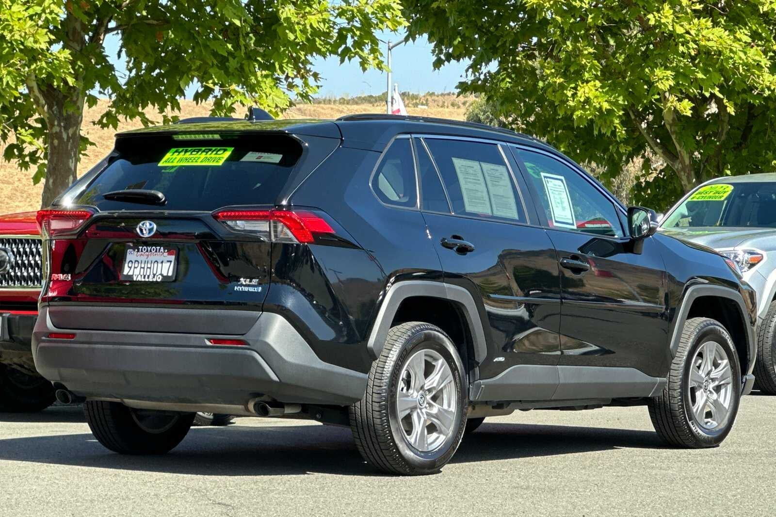 2024 Toyota RAV4 Hybrid XLE