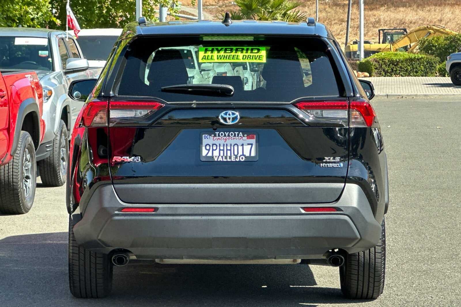 2024 Toyota RAV4 Hybrid XLE