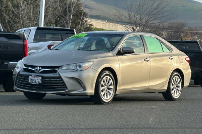 2016 Toyota Camry LE 4D Sedan