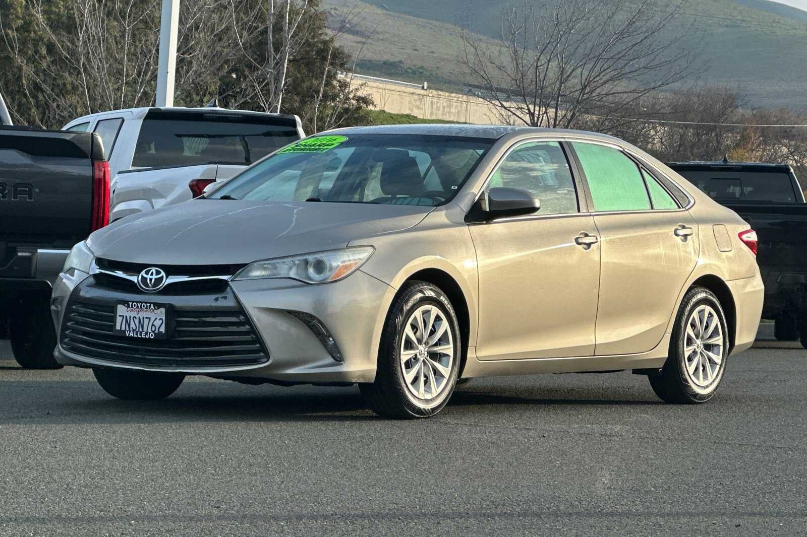 2016 Toyota Camry LE 4D Sedan