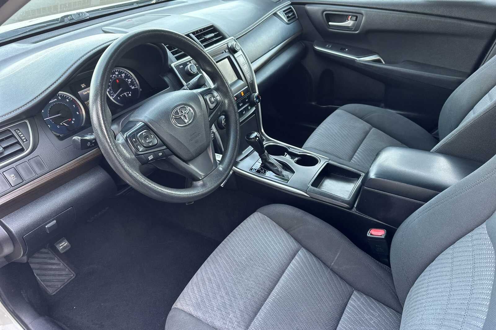 2016 Toyota Camry LE 4D Sedan