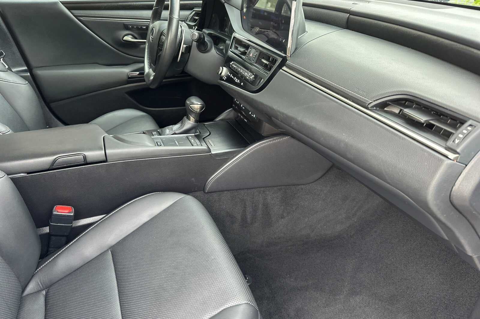 2022 Lexus ES ES 300h