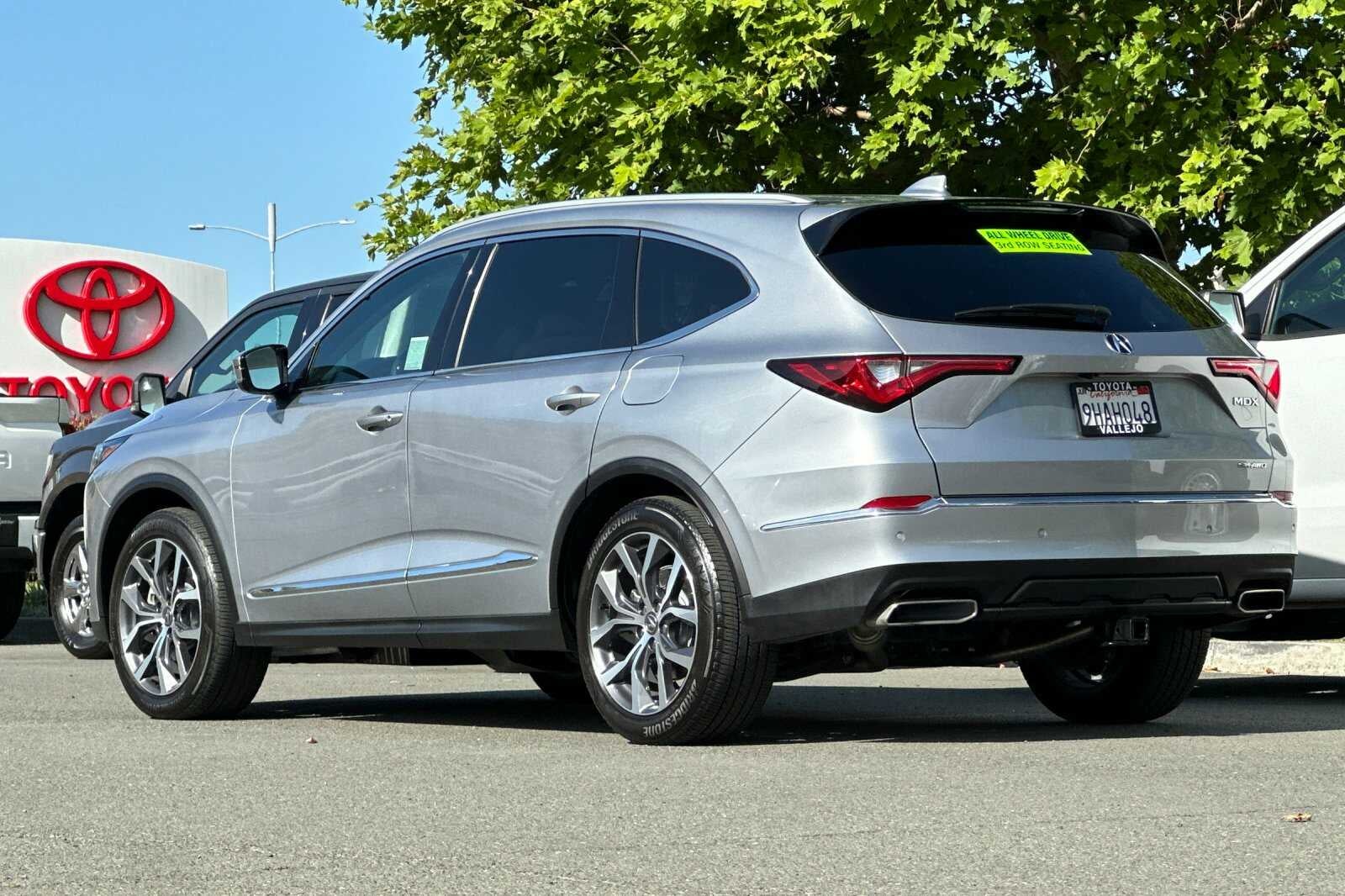 2023 Acura MDX w/Technology Package