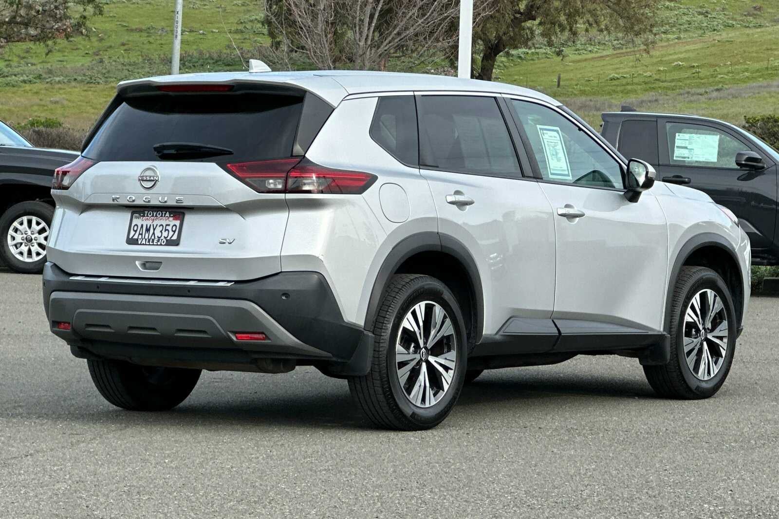 2022 Nissan Rogue SV