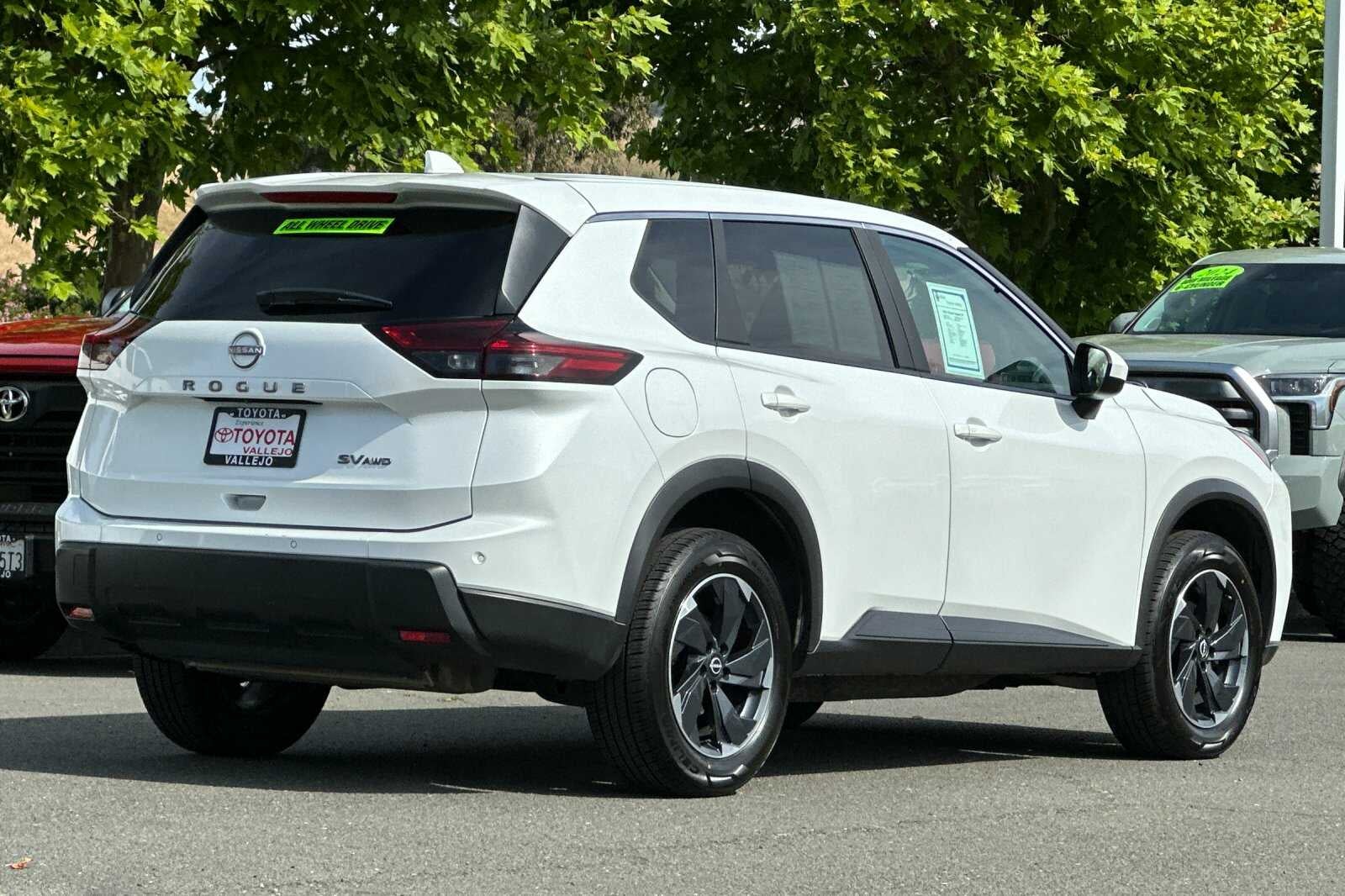 2024 Nissan Rogue SV