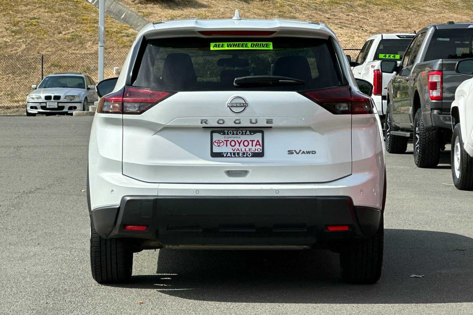 2024 Nissan Rogue SV