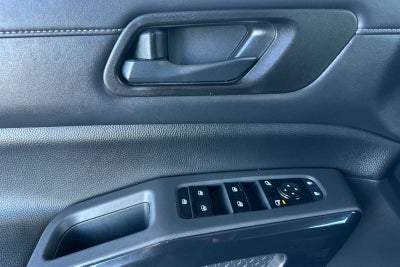 2023 Nissan Pathfinder SV