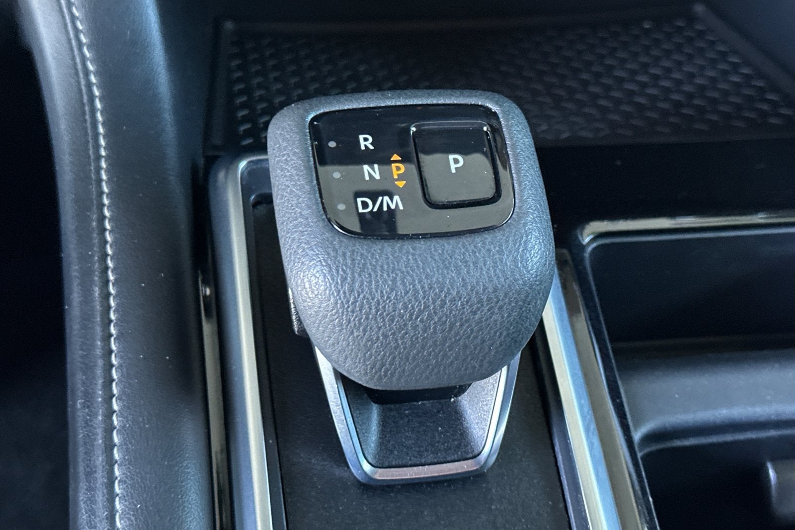 2023 Nissan Pathfinder SV