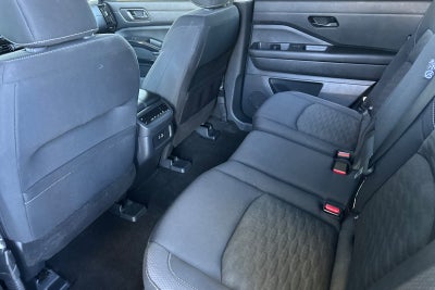 2023 Nissan Pathfinder SV