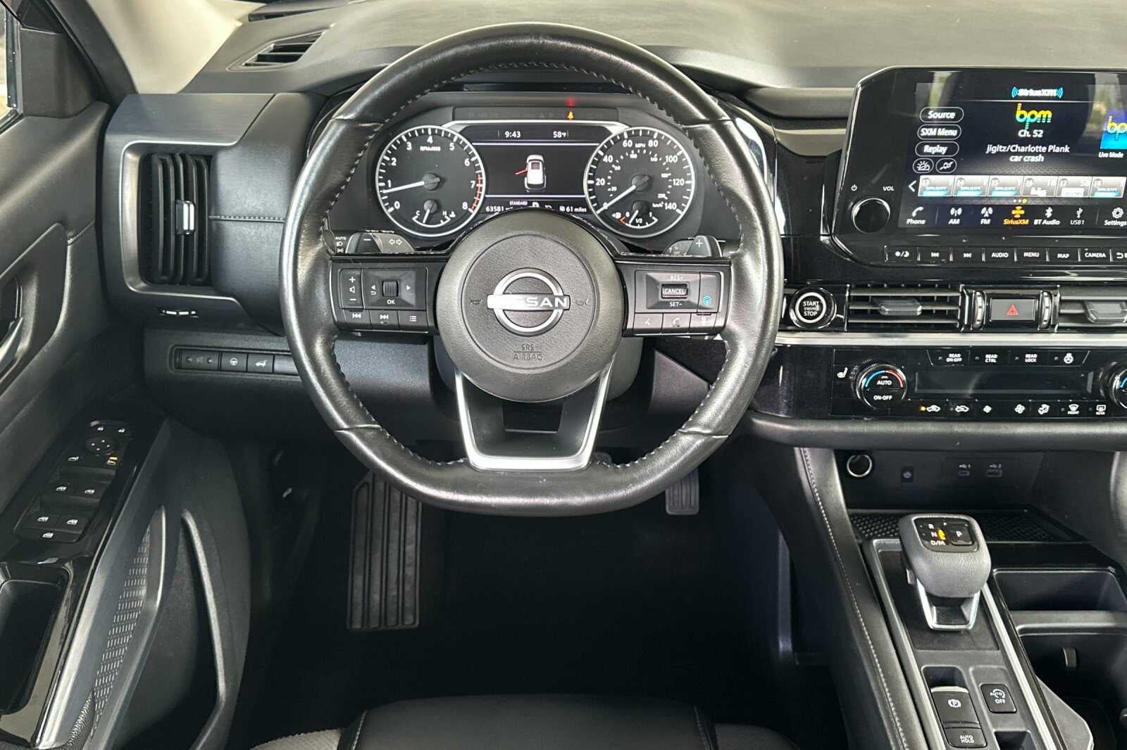 2024 Nissan Pathfinder SL