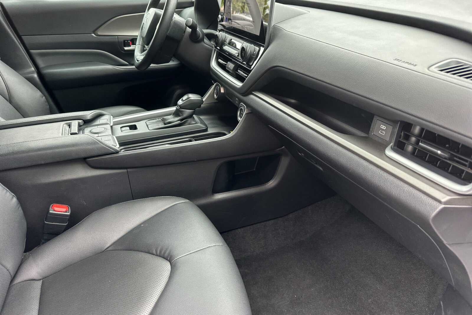 2025 Toyota Grand Highlander XLE 4D Sport Utility