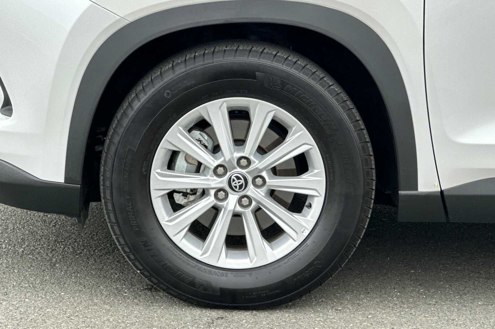 2025 Toyota Grand Highlander XLE 4D Sport Utility