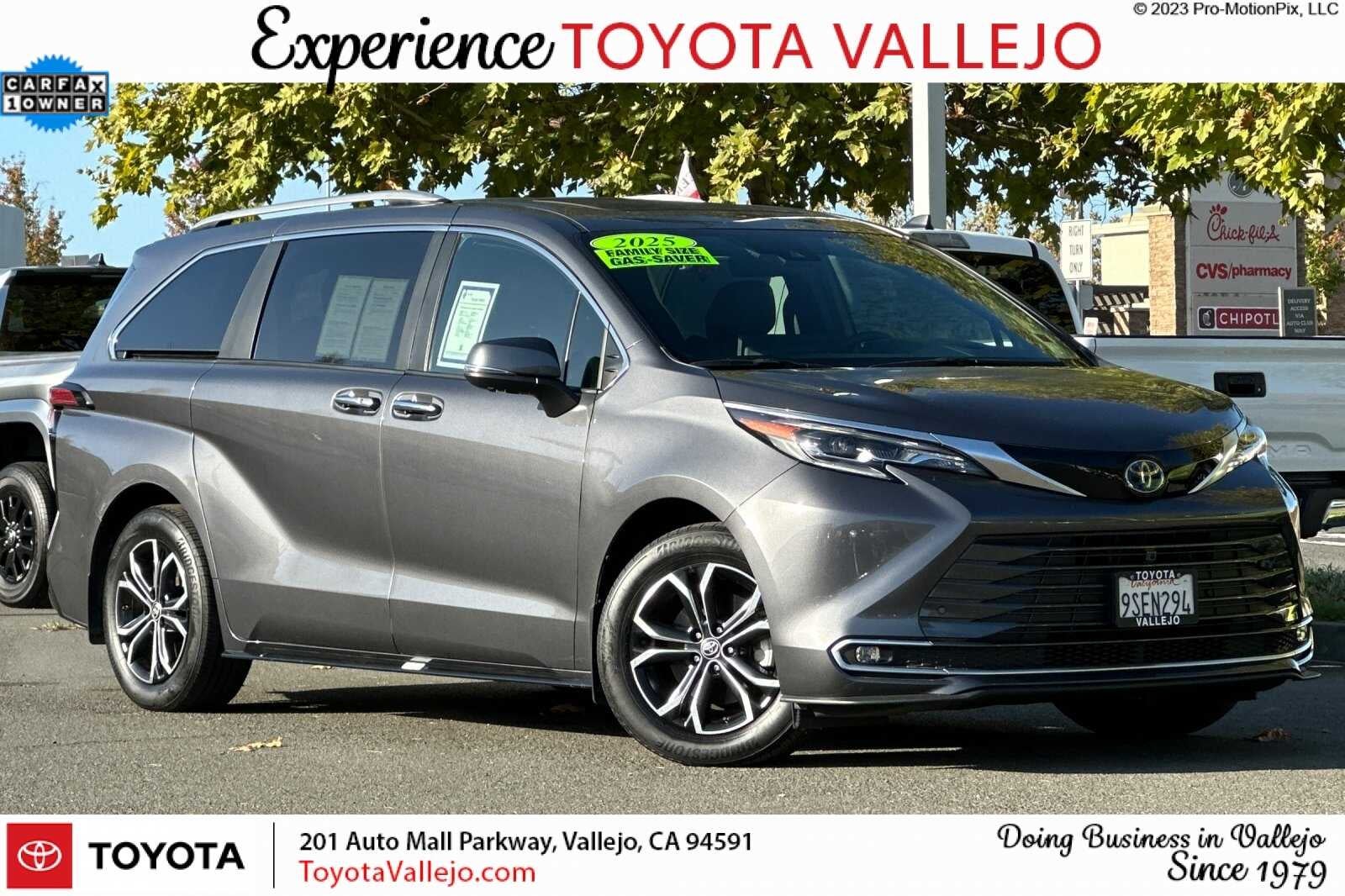 2025 Toyota Sienna Platinum