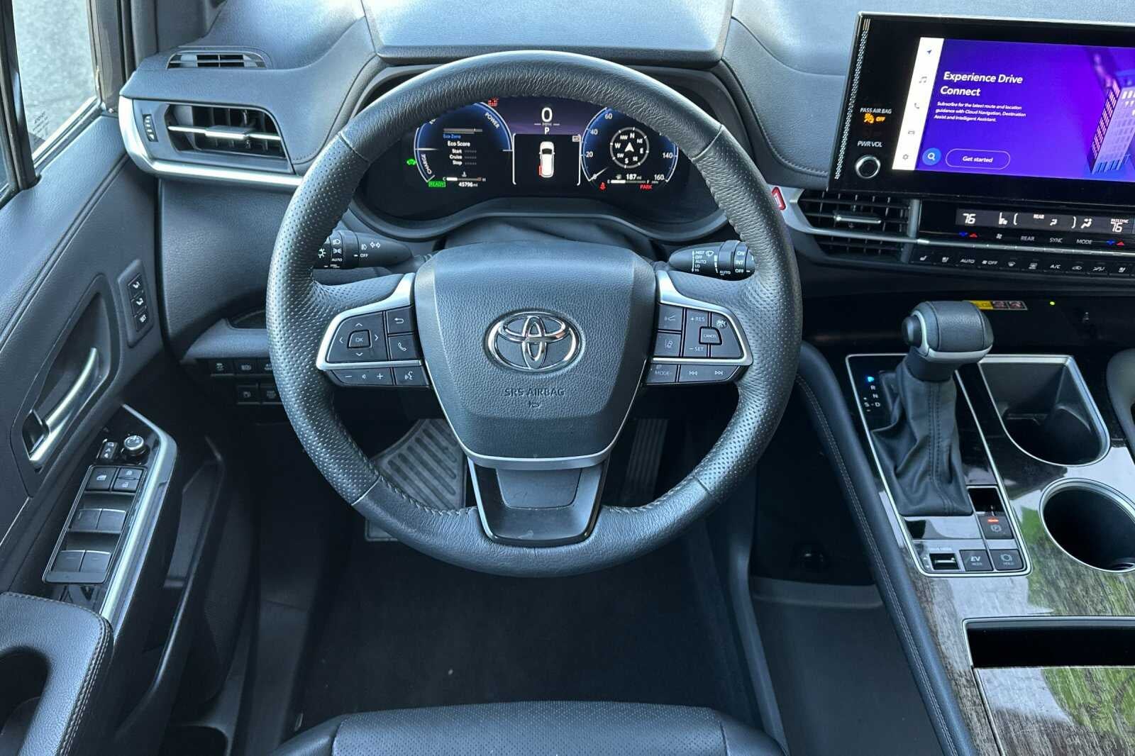 2025 Toyota Sienna Platinum