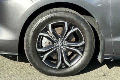 2025 Toyota Sienna Platinum