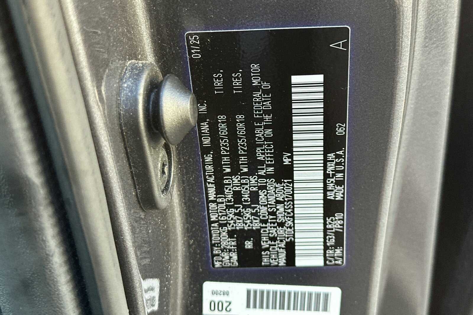 2025 Toyota Sienna Platinum