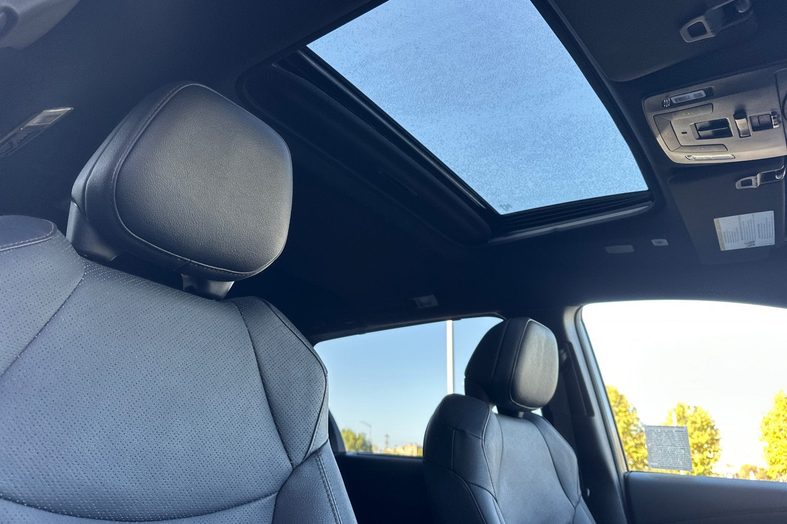 2025 Toyota Sienna Platinum