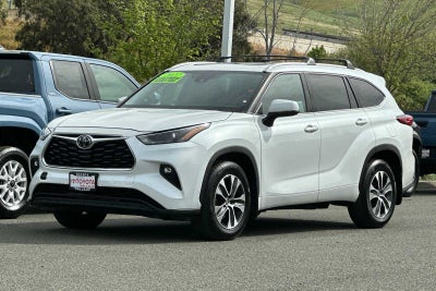 2022 Toyota Highlander XLE