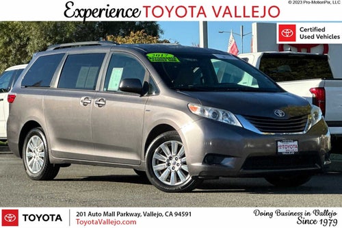 2017 Toyota Sienna LE