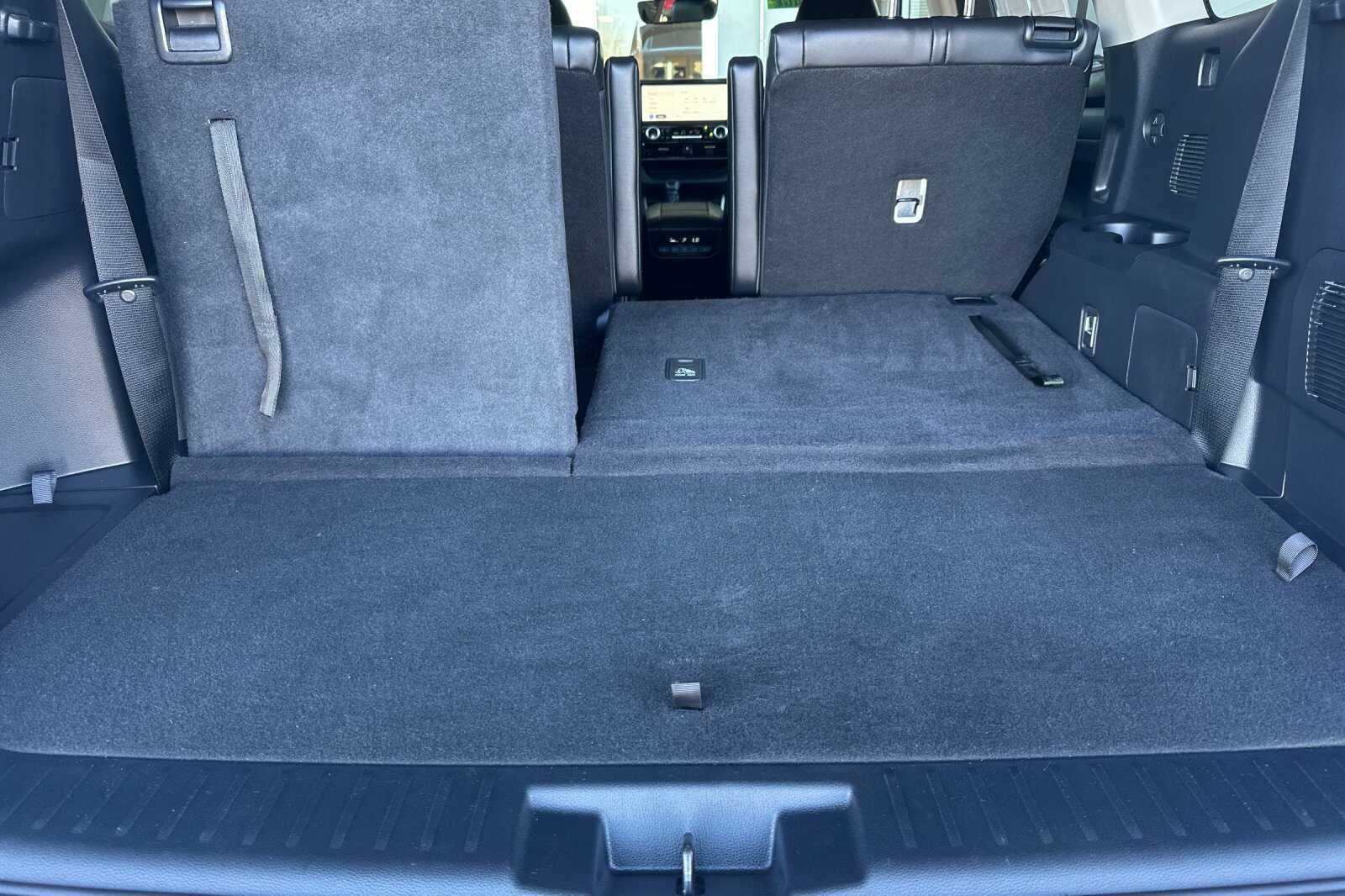 2023 Toyota Highlander Hybrid XLE 4D Sport Utility