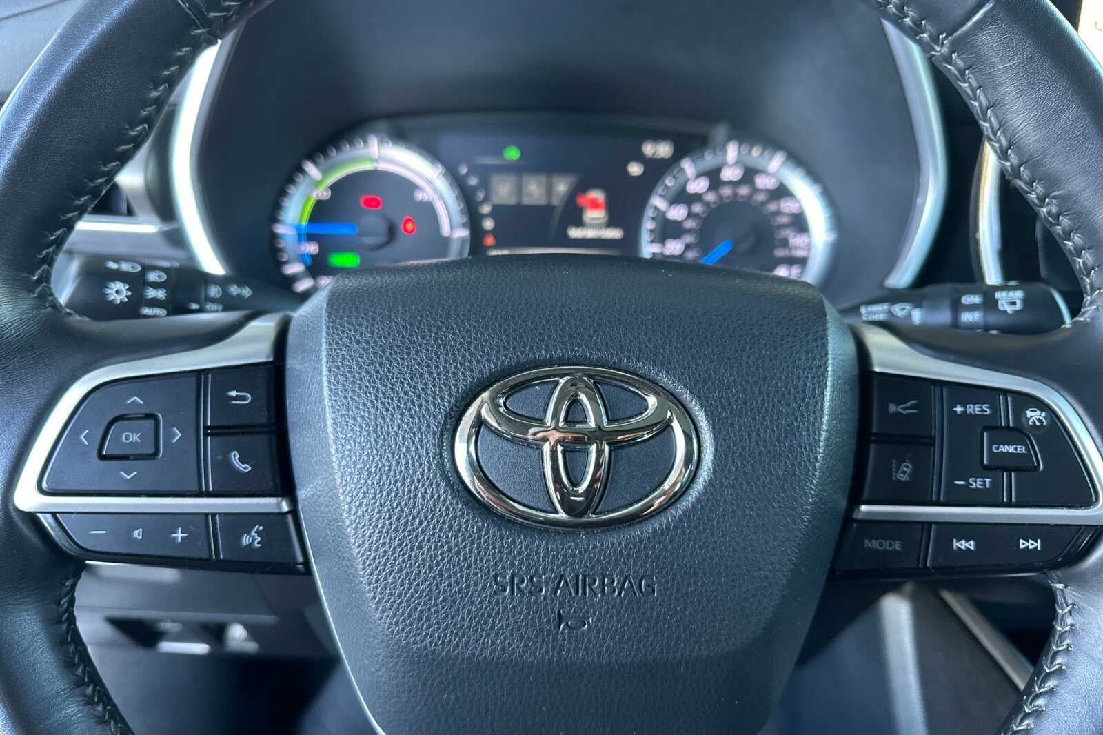 2023 Toyota Highlander Hybrid XLE 4D Sport Utility