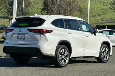 2023 Toyota Highlander Hybrid XLE 4D Sport Utility