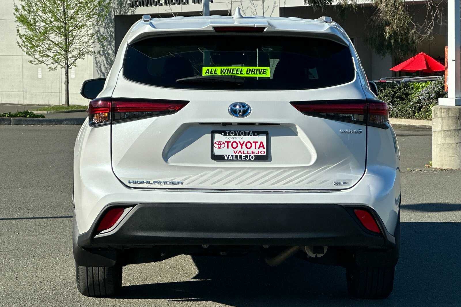 2023 Toyota Highlander Hybrid XLE 4D Sport Utility