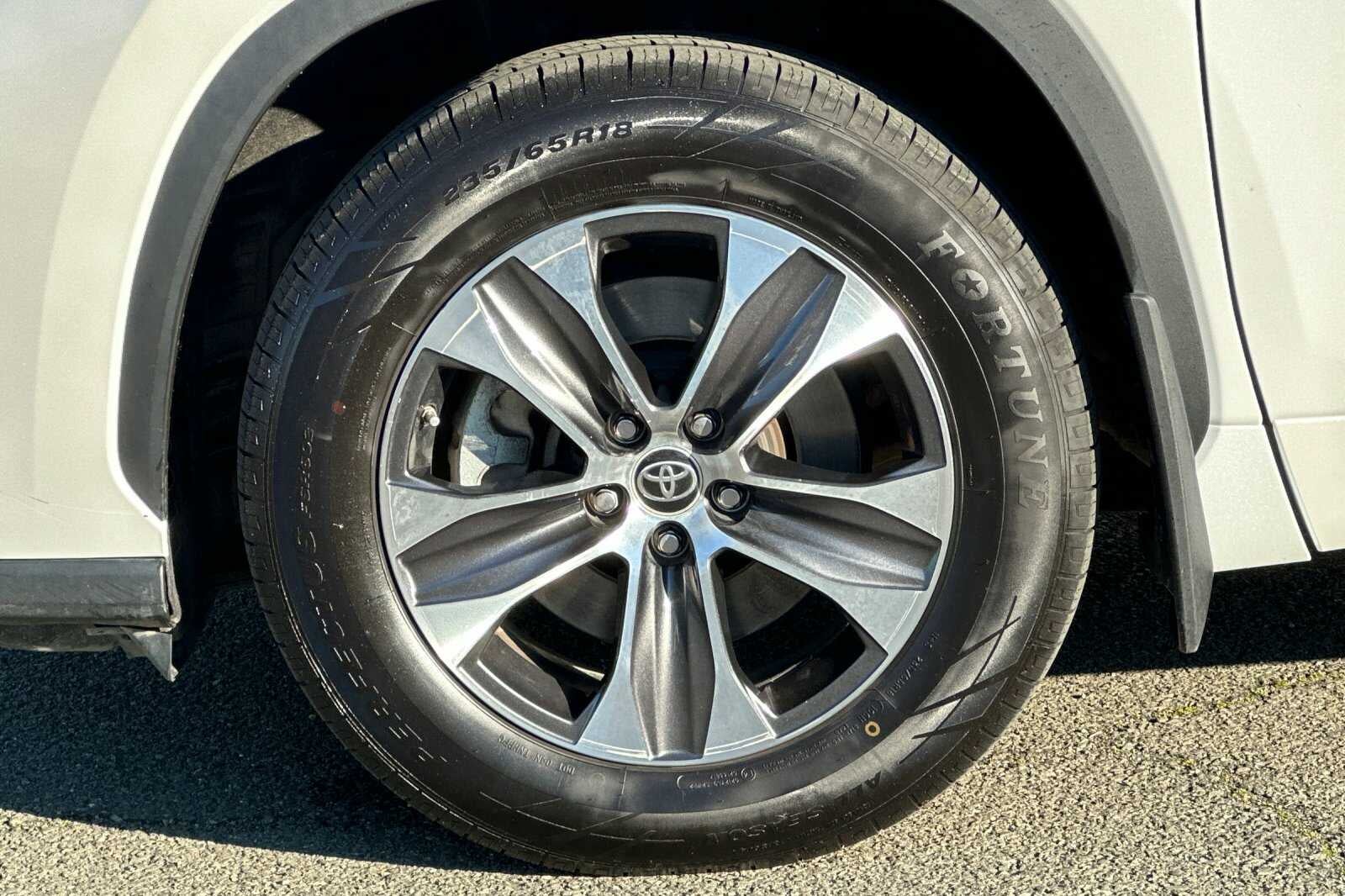 2023 Toyota Highlander XLE 4D Sport Utility