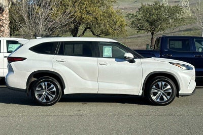 2023 Toyota Highlander XLE 4D Sport Utility
