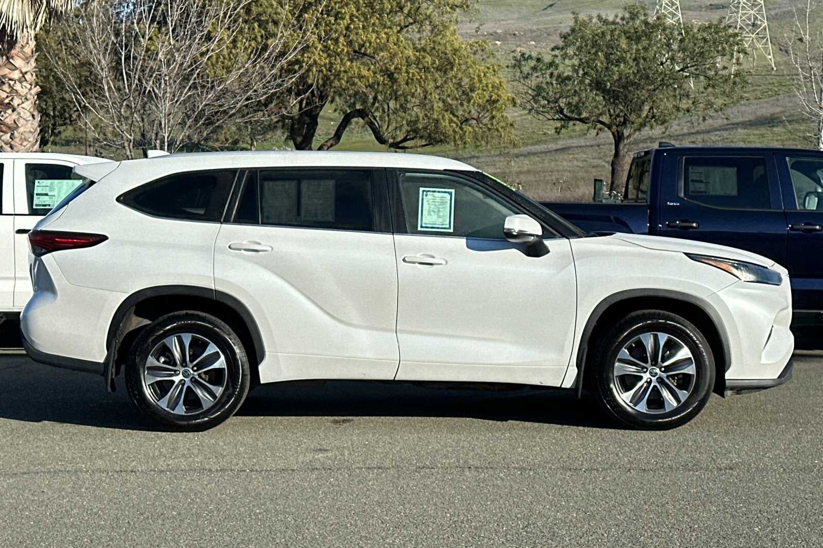 2023 Toyota Highlander XLE 4D Sport Utility