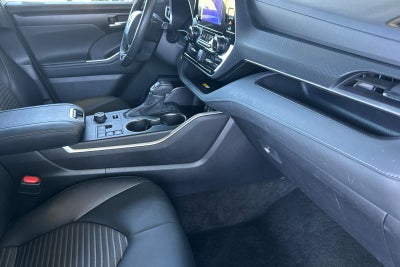 2025 Toyota Highlander XSE 4D Sport Utility