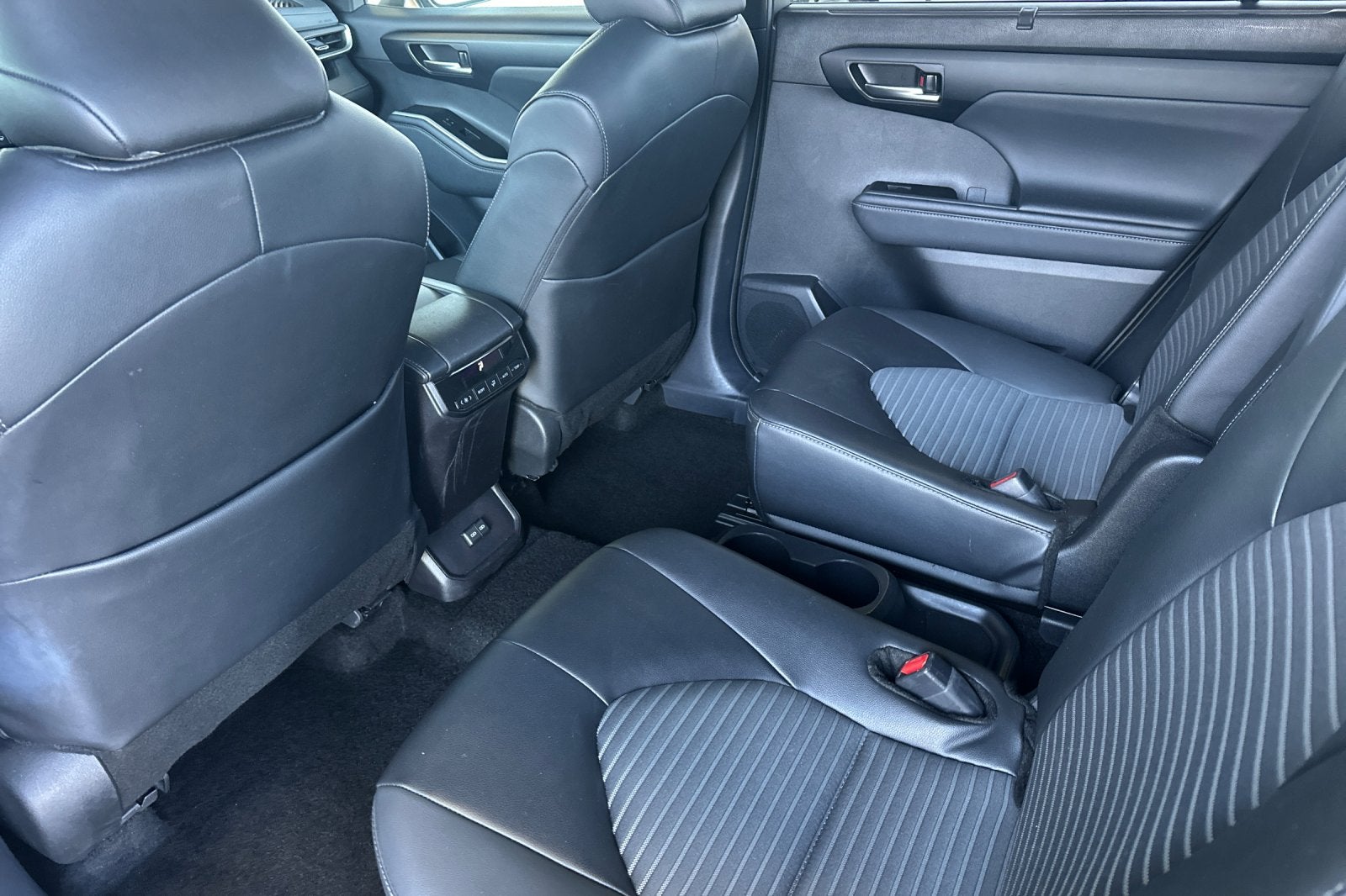 2025 Toyota Highlander XSE 4D Sport Utility