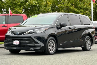 2021 Toyota Sienna LE