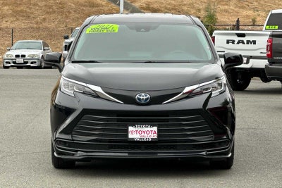 2021 Toyota Sienna LE