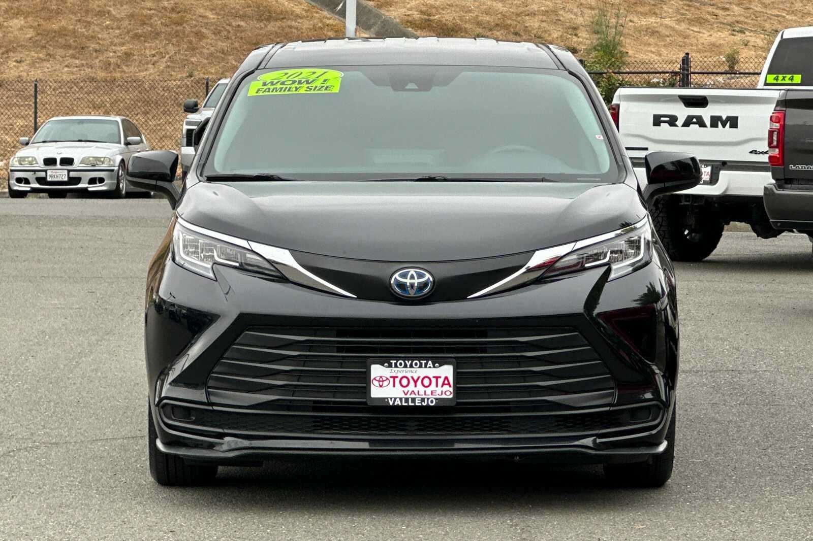2021 Toyota Sienna LE