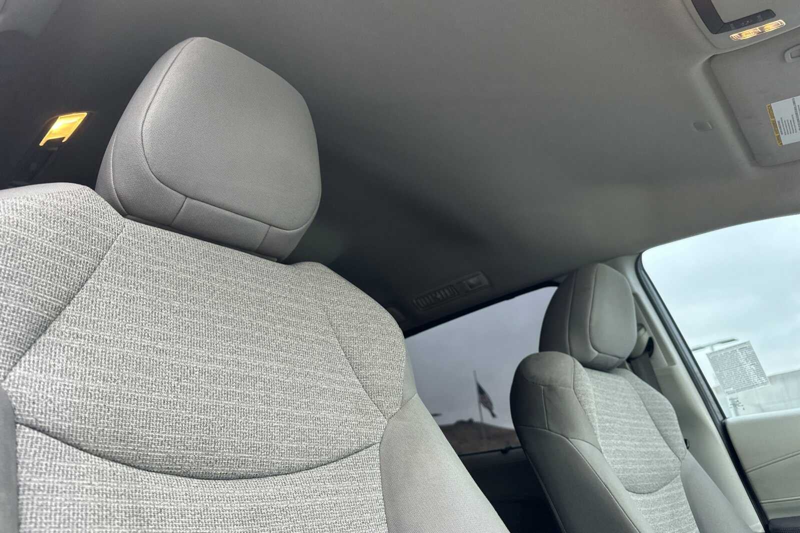 2021 Toyota Sienna LE