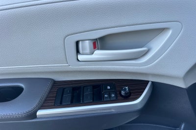 2023 Toyota Sienna LE