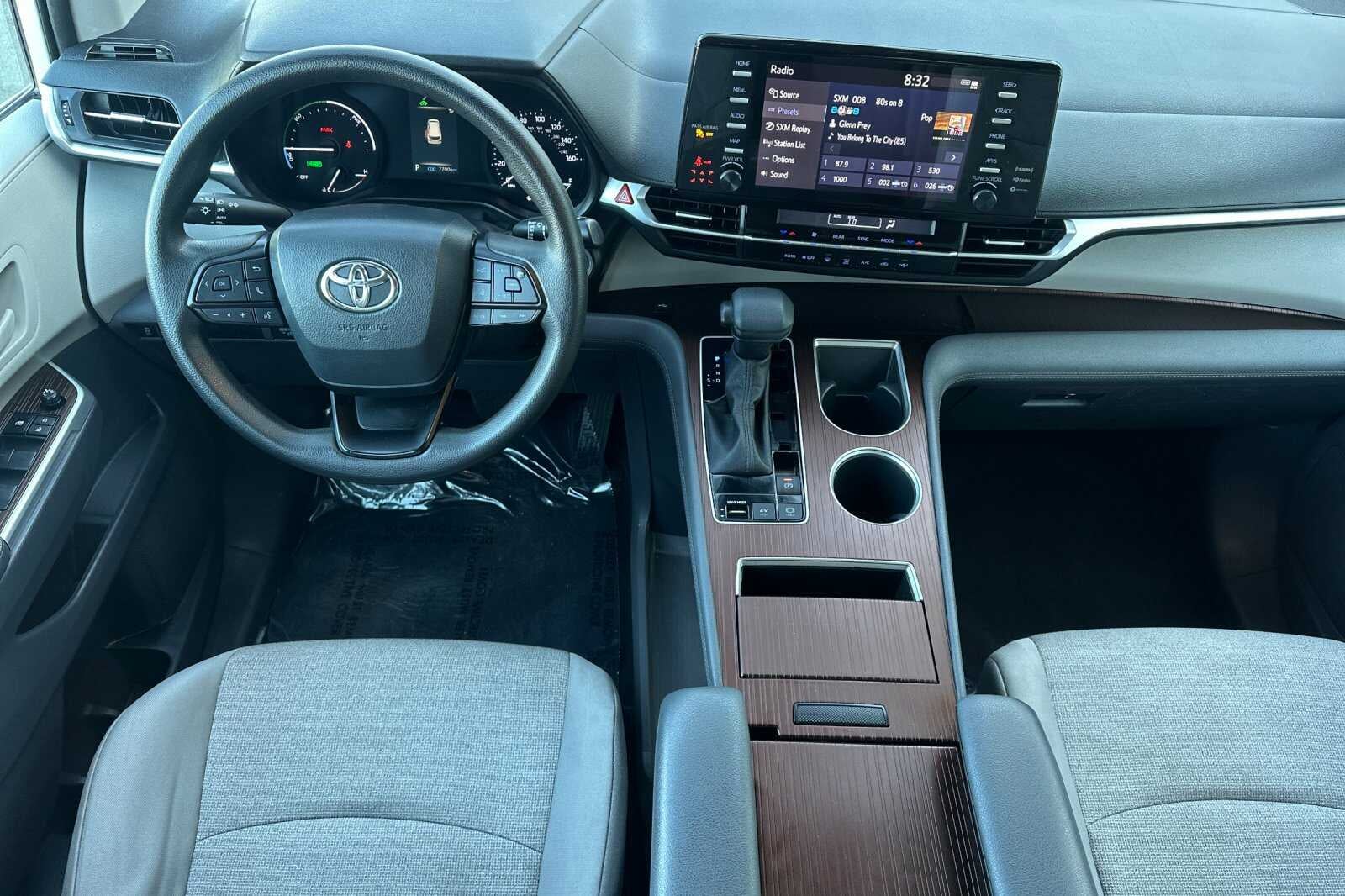 2023 Toyota Sienna LE