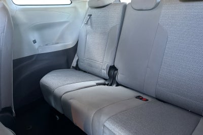 2023 Toyota Sienna LE