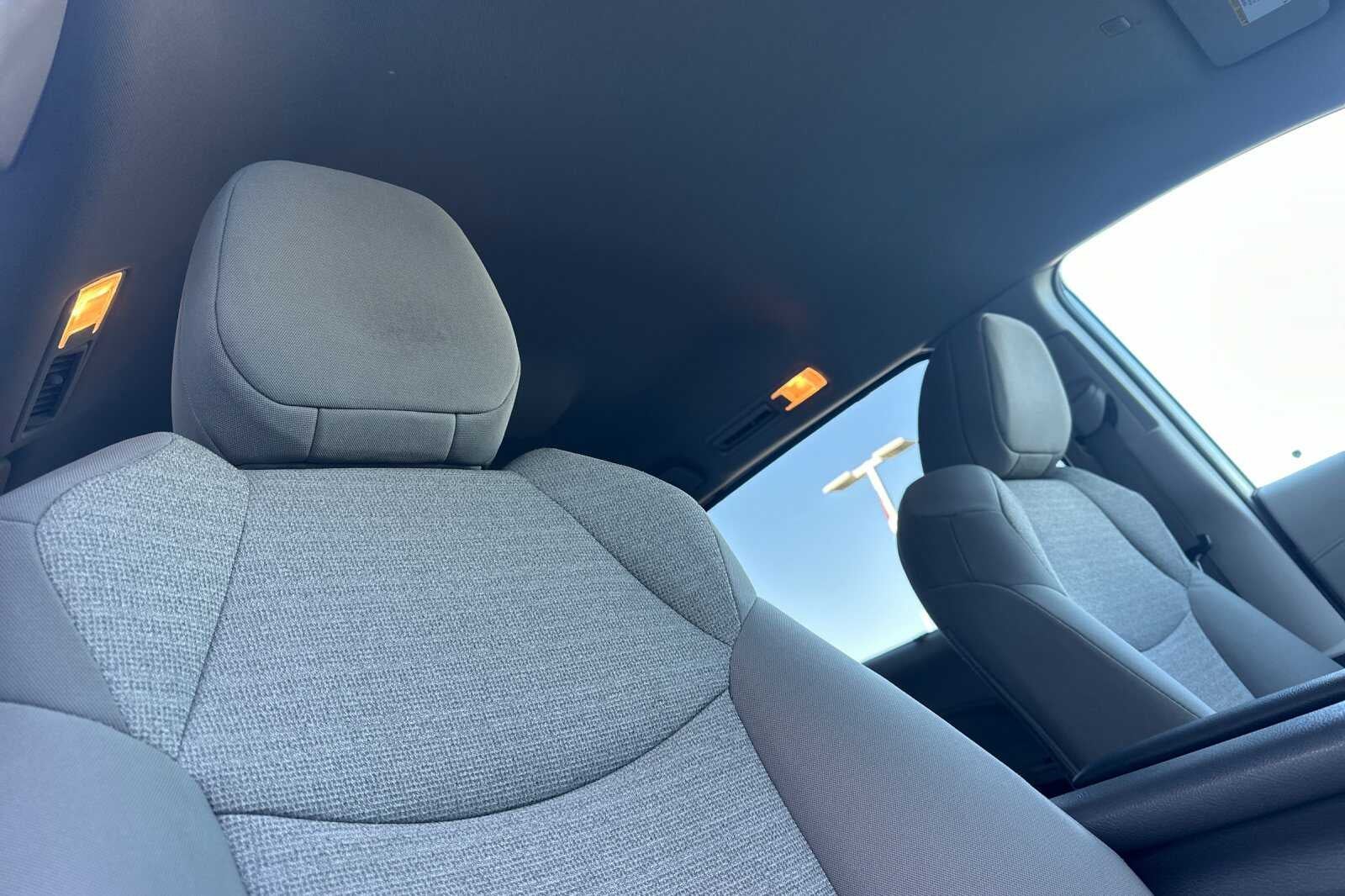 2023 Toyota Sienna LE