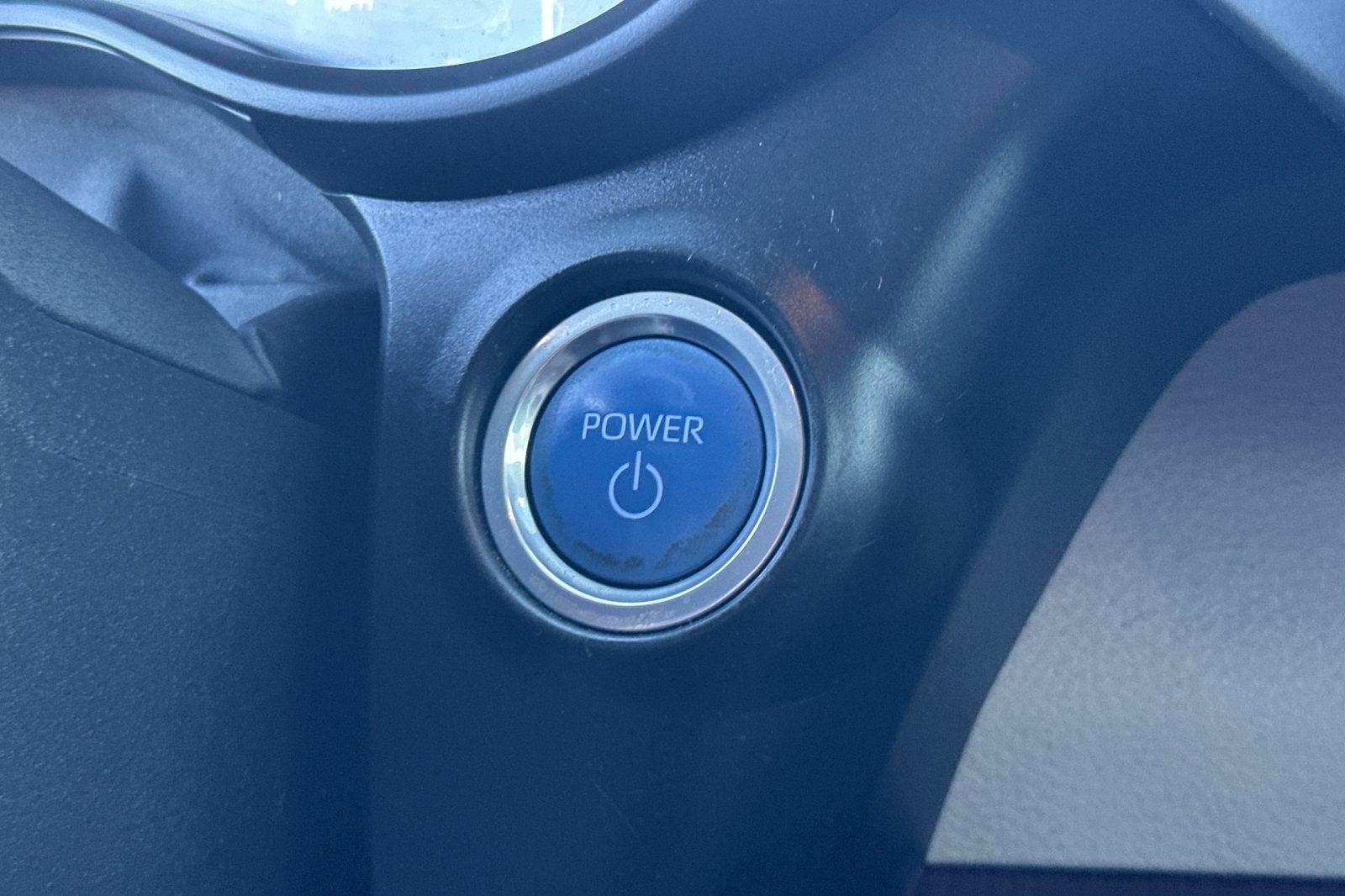 2023 Toyota Sienna LE